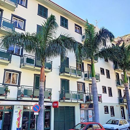 Sea N' Sun Apartment By Lovelystay Ribeira Brava Esterno foto