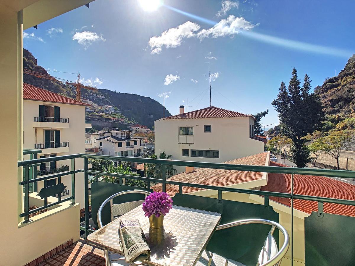 Sea N' Sun Apartment By Lovelystay Ribeira Brava Esterno foto